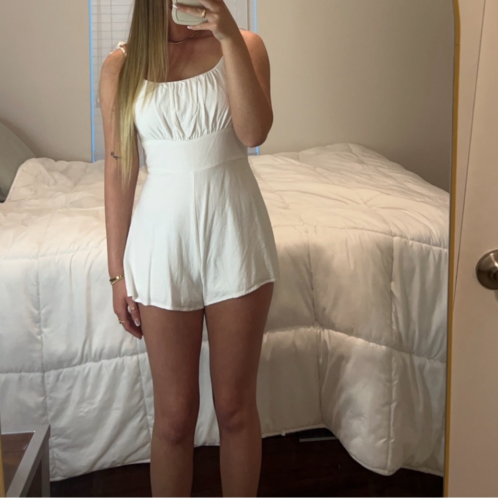 SHE+SKY white romper size small